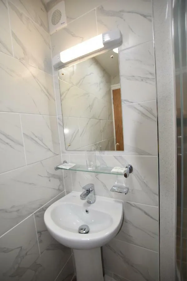 Premierlux Serviced Apartments Ilford